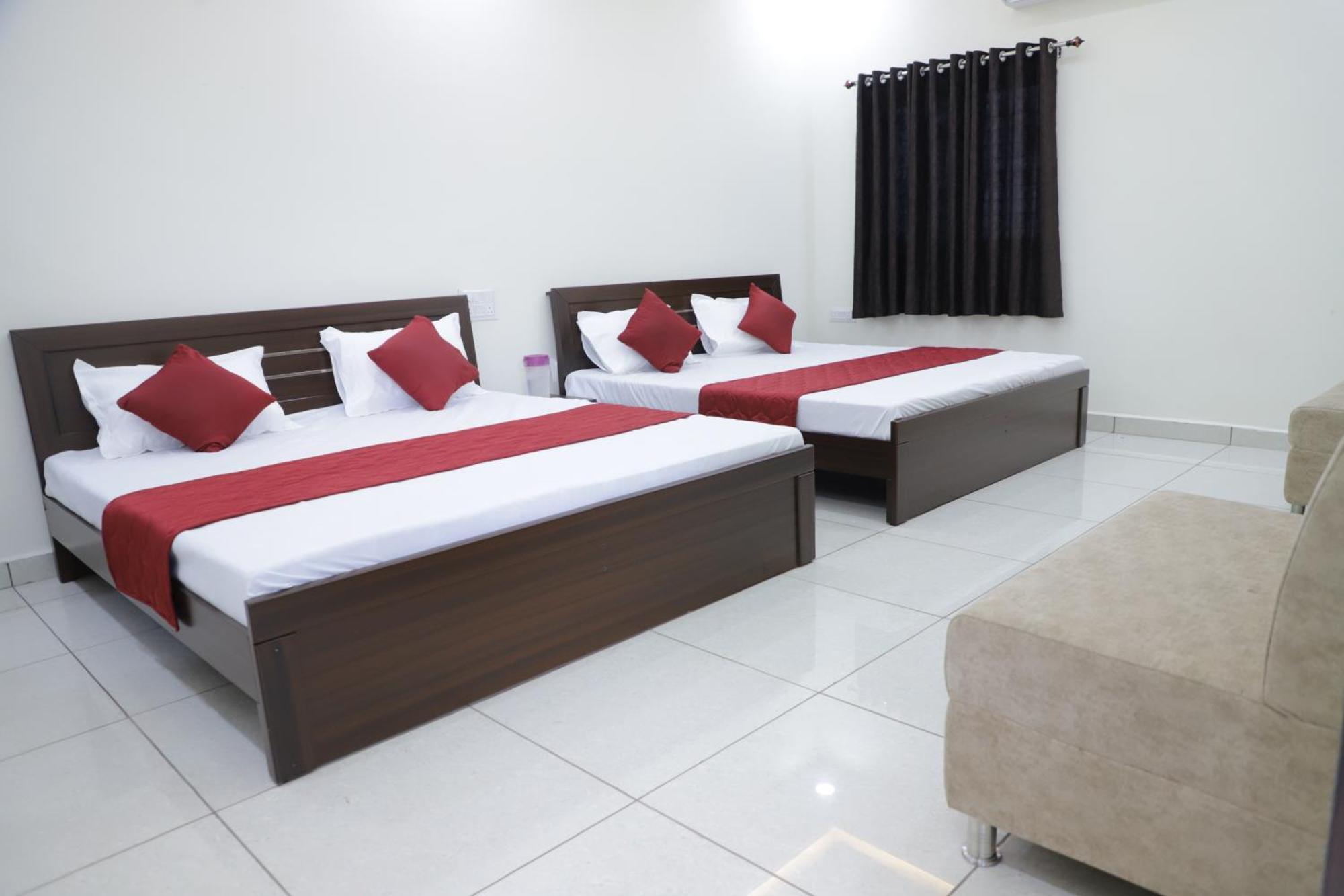 Hotel Jag Laxmi Palace Prime Location Main Road Near Mahakal Temple And Railway Station Ujjain Eksteriør bilde